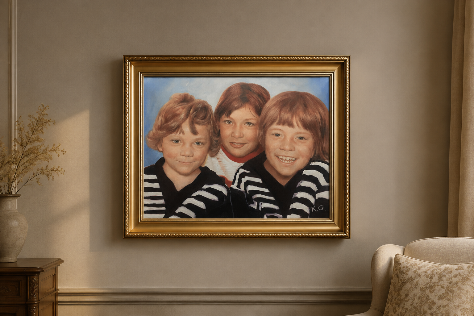 Handgeschilderd familieportret in een antiek-gouden lijst in een klassiek interieur